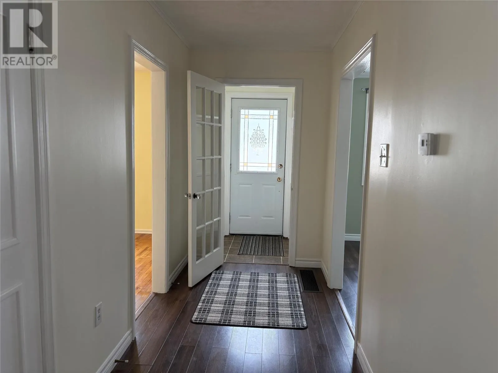 2 Pleasant Avenue