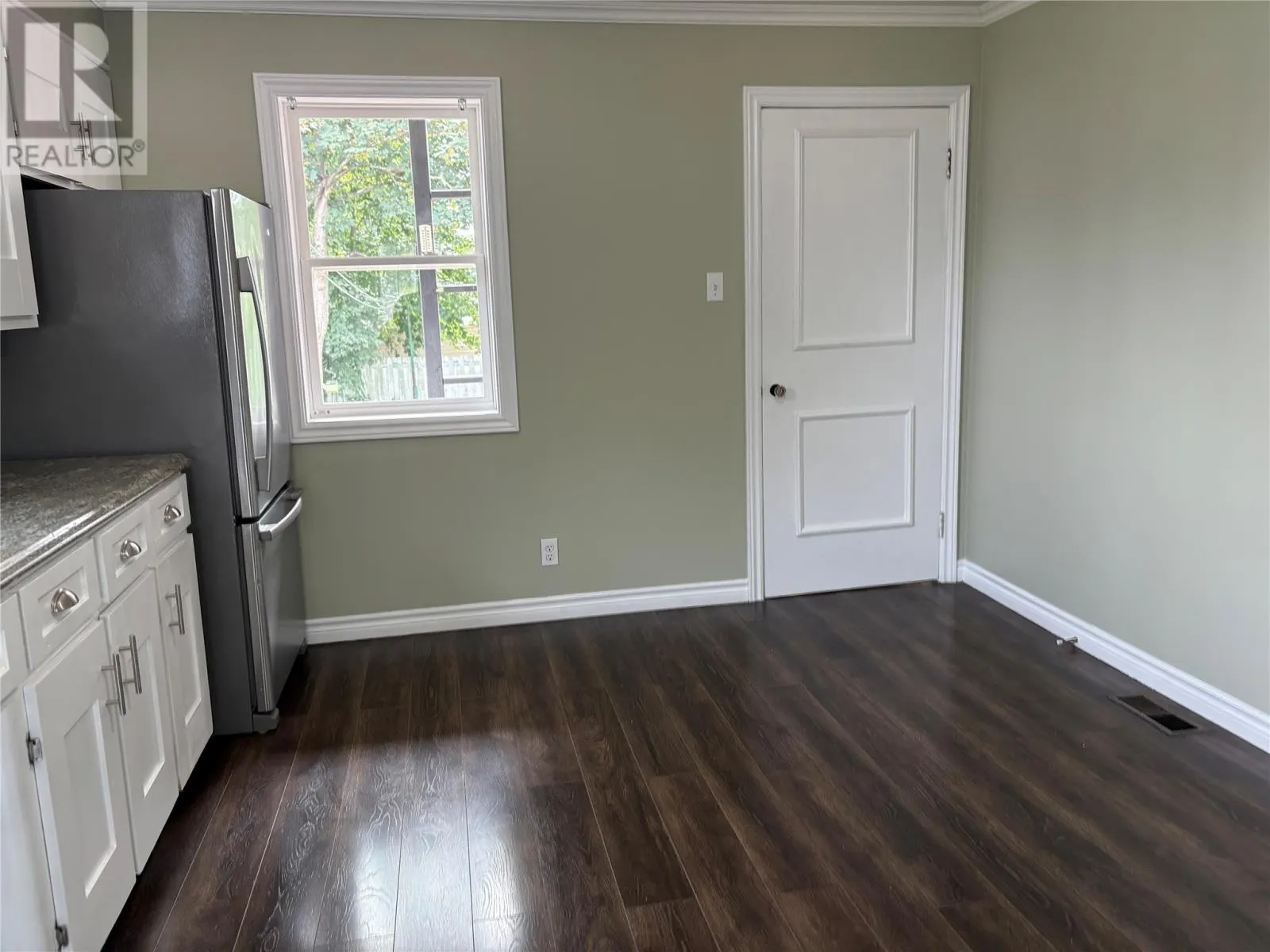 2 Pleasant Avenue