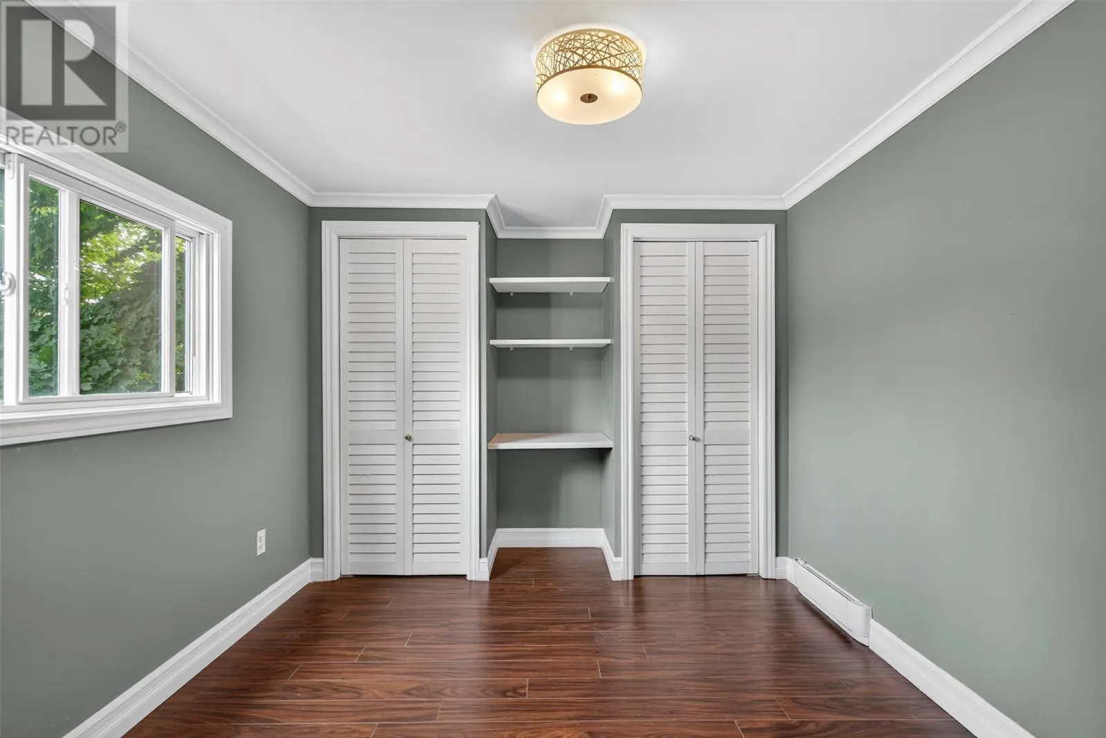 2 Viking Place