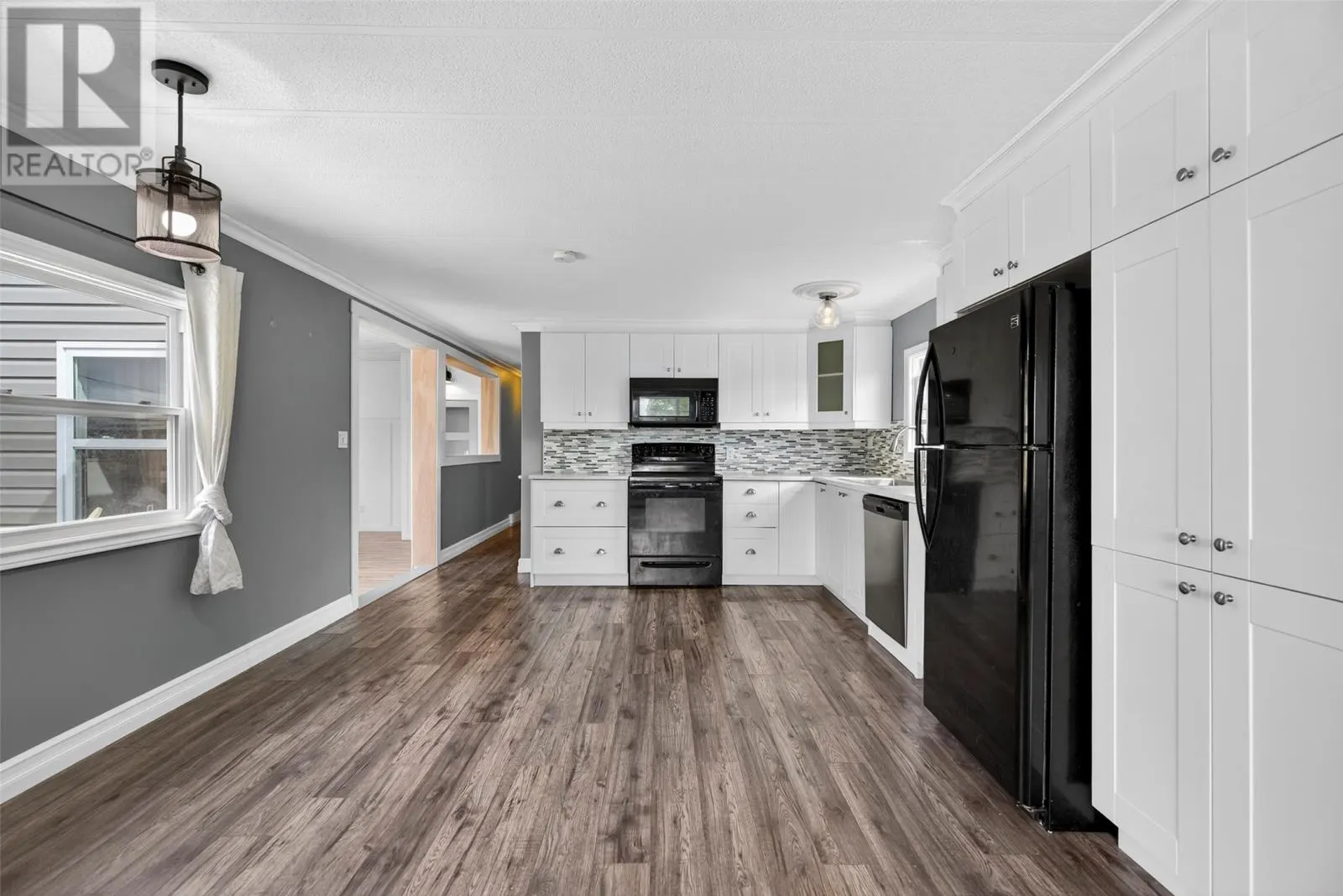 2 Viking Place