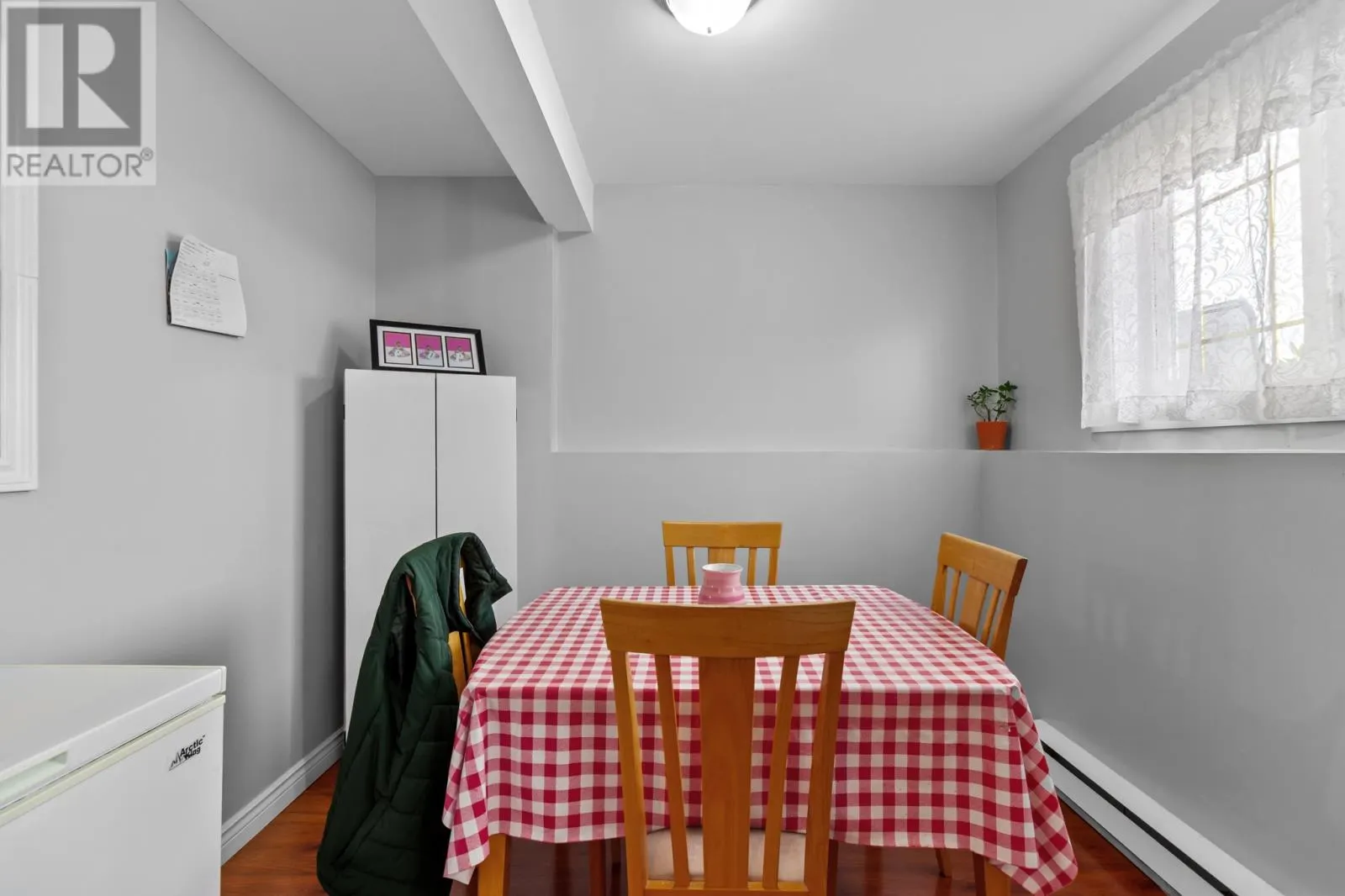 7 Aspenwood Place