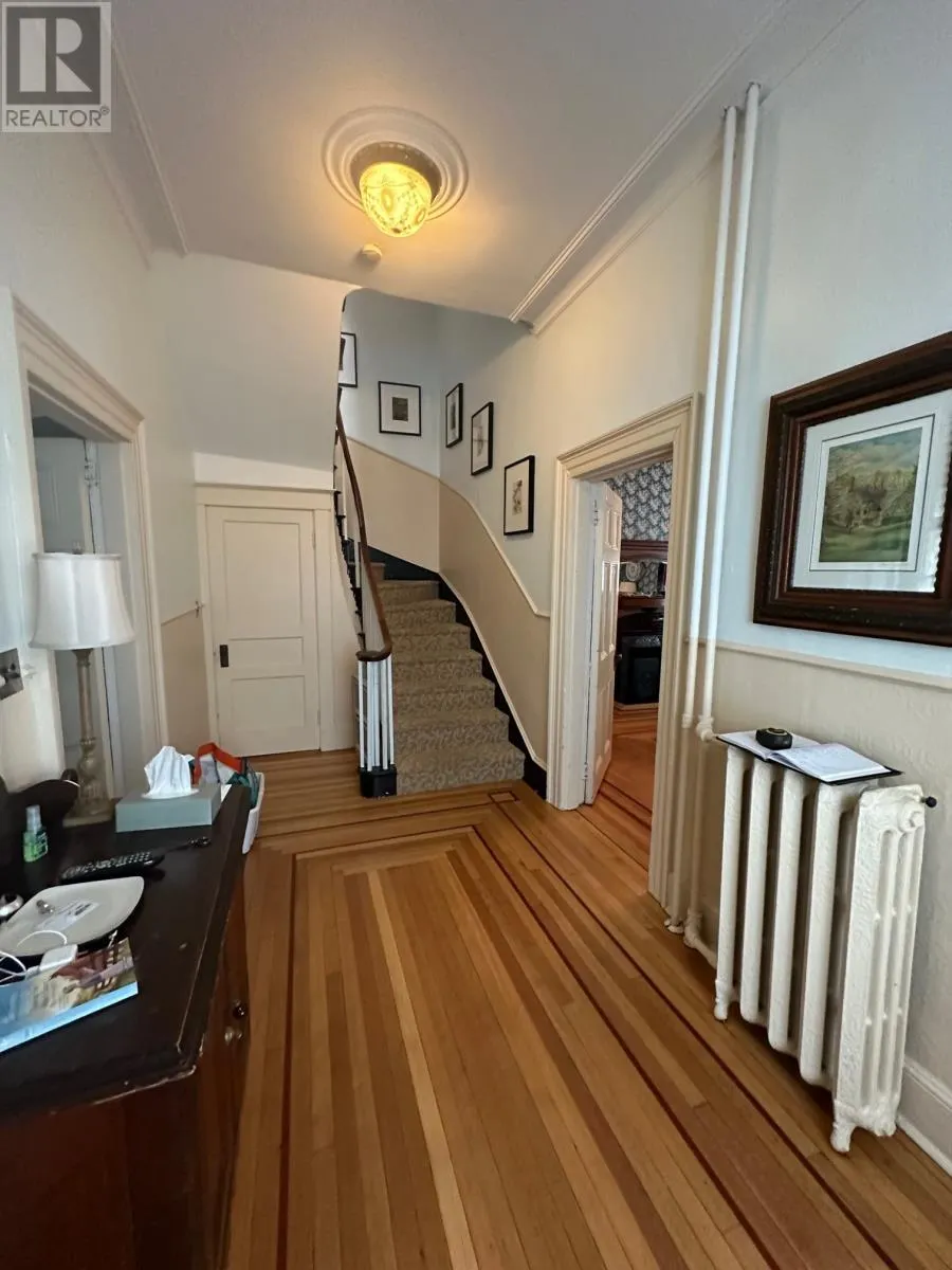 36 Rennies Mill Road