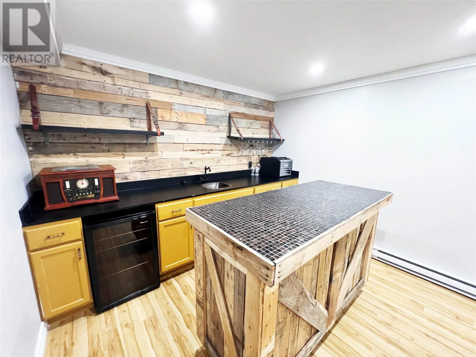 88 Blue Puttee Drive