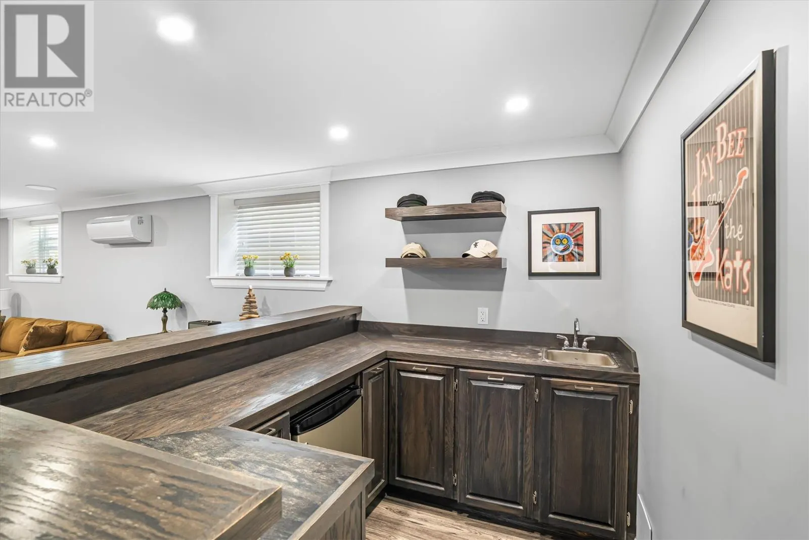 3 Titania Place