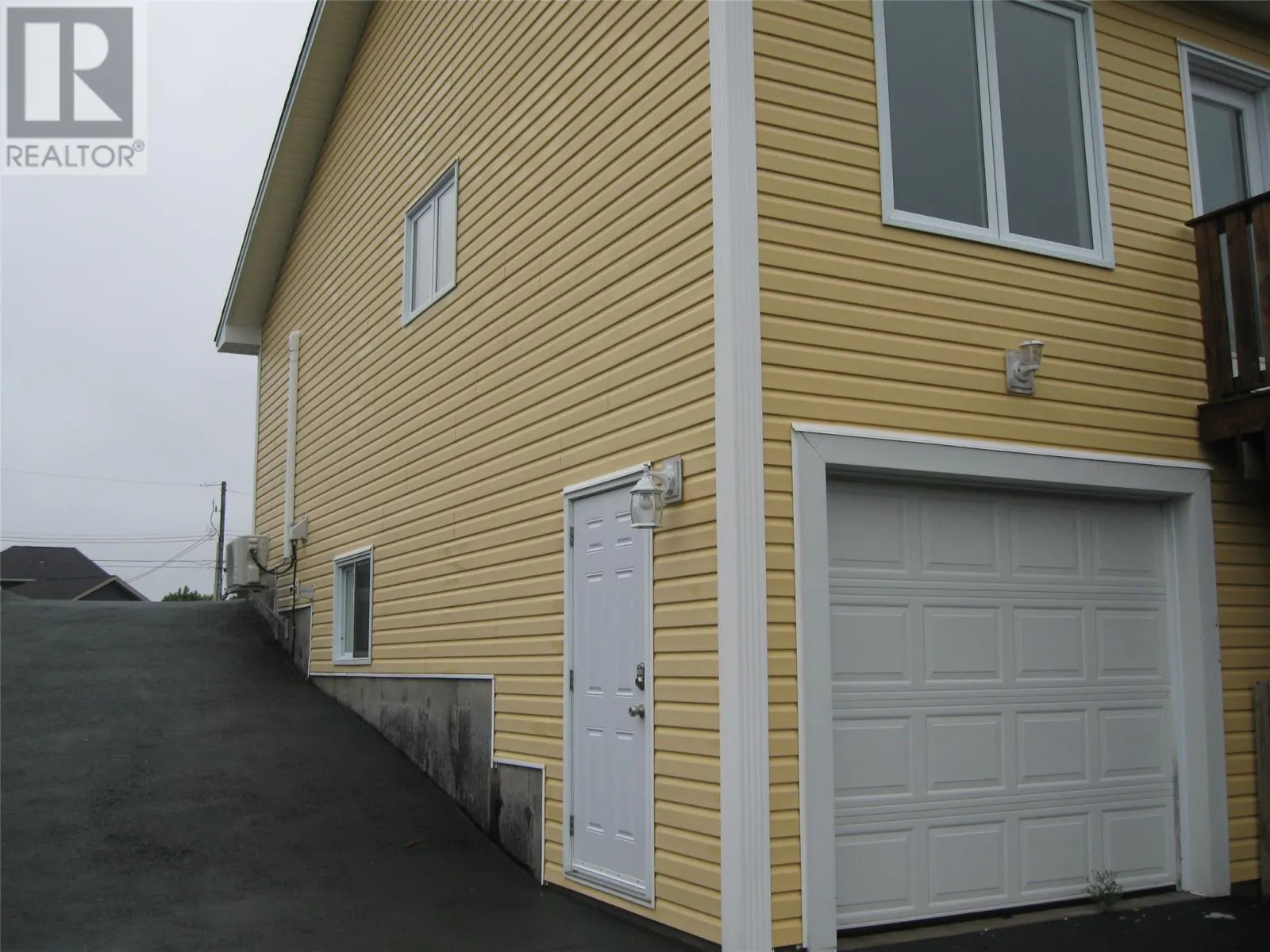 15 Maple Ridge Place