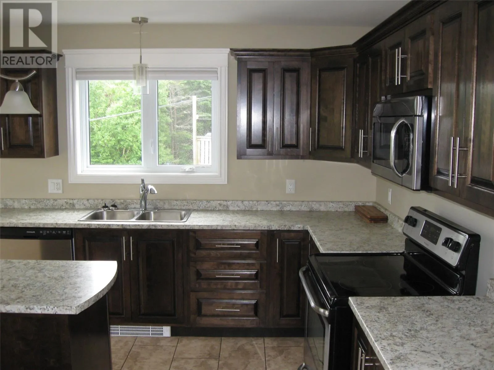 15 Maple Ridge Place