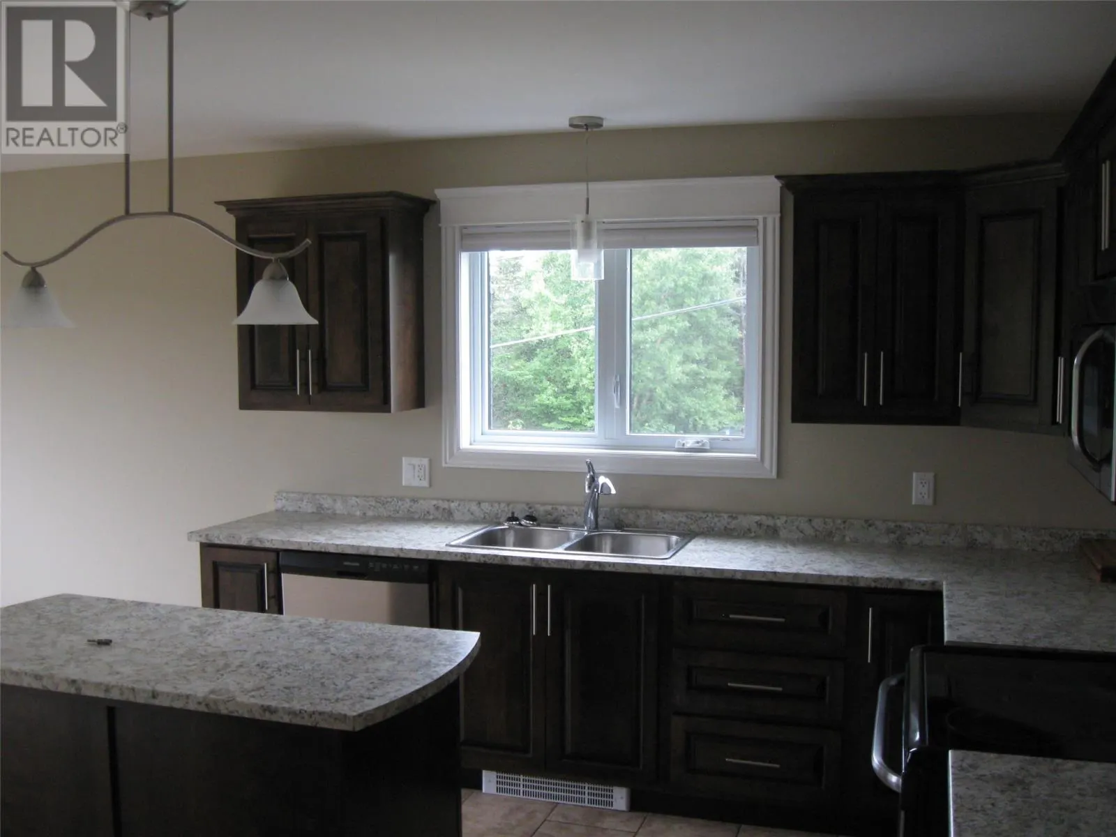 15 Maple Ridge Place