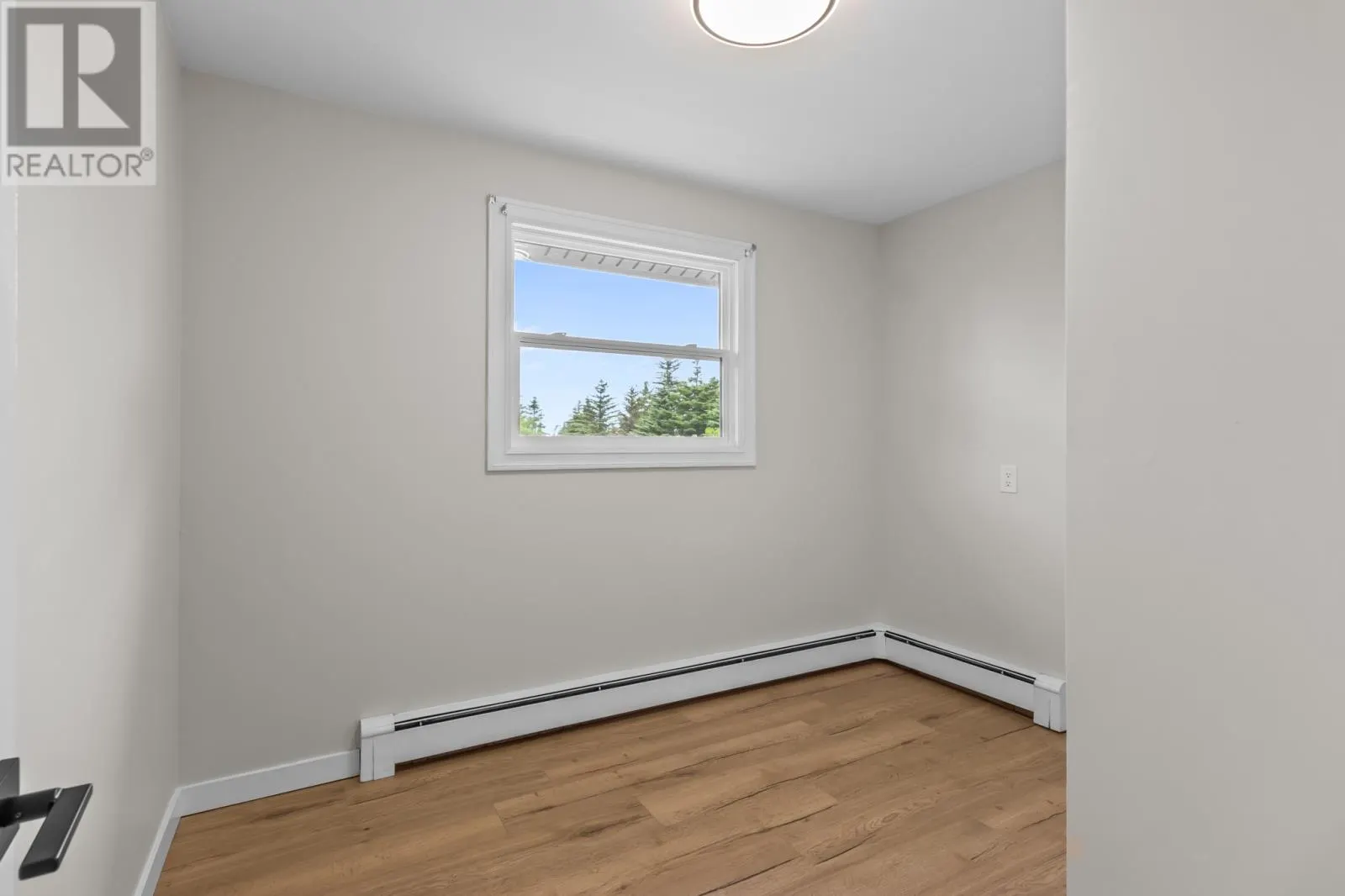 516 Thorburn Road
