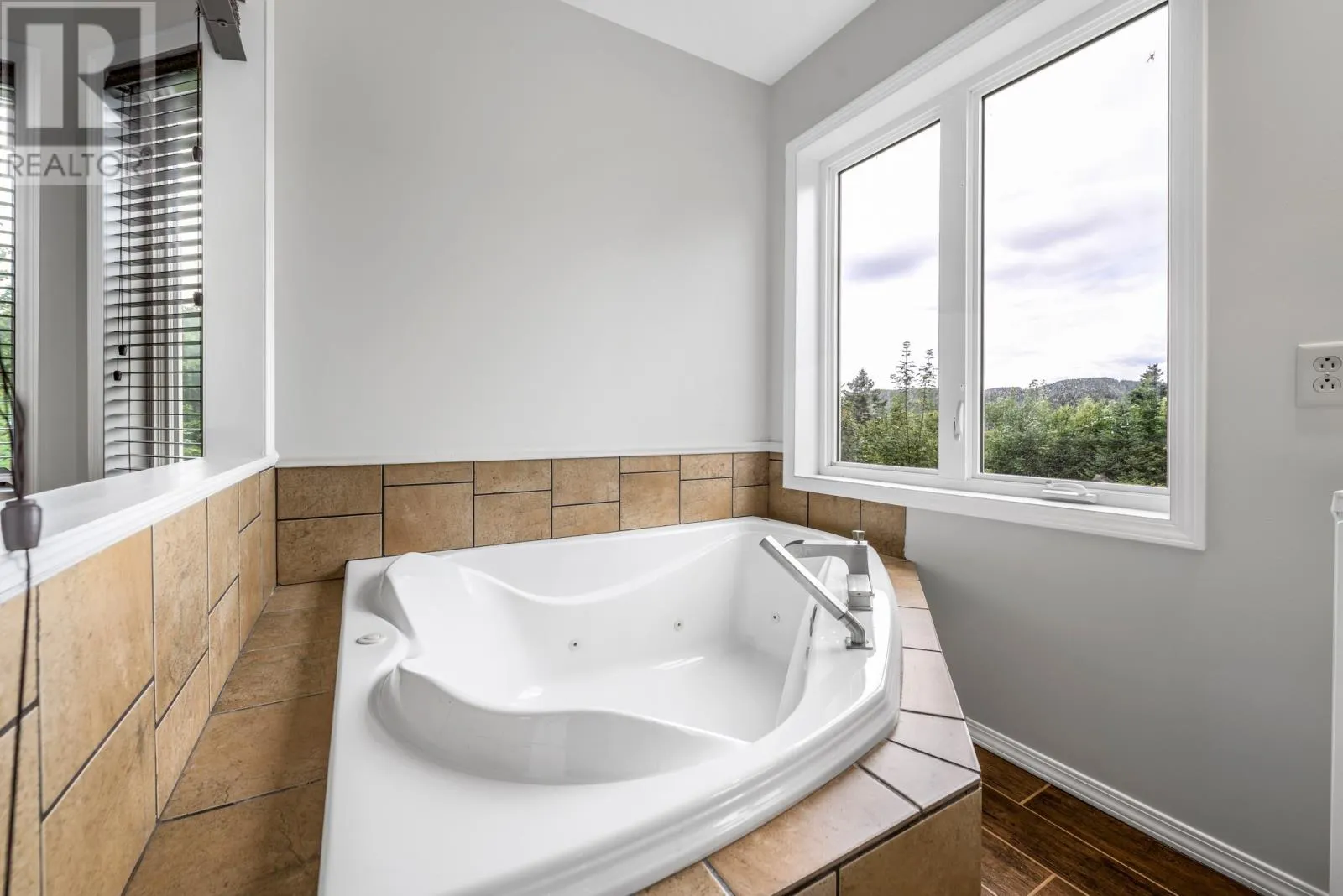 15 Churchills Road