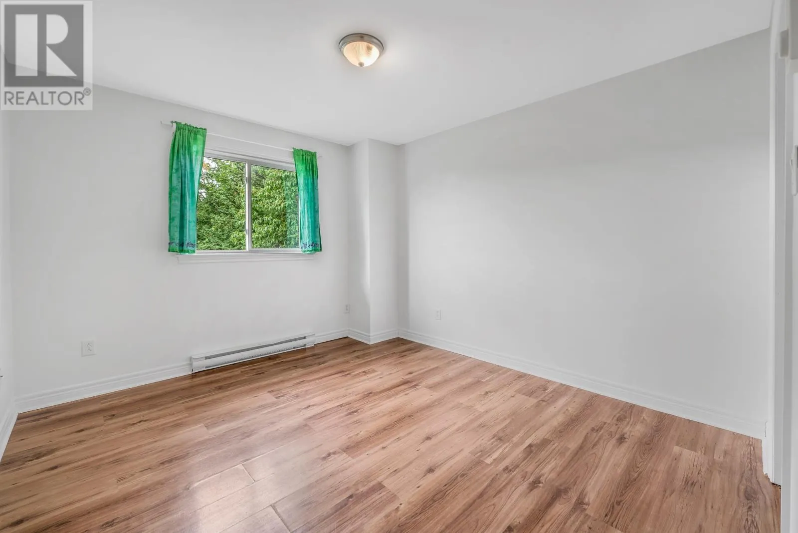 15 Churchills Road