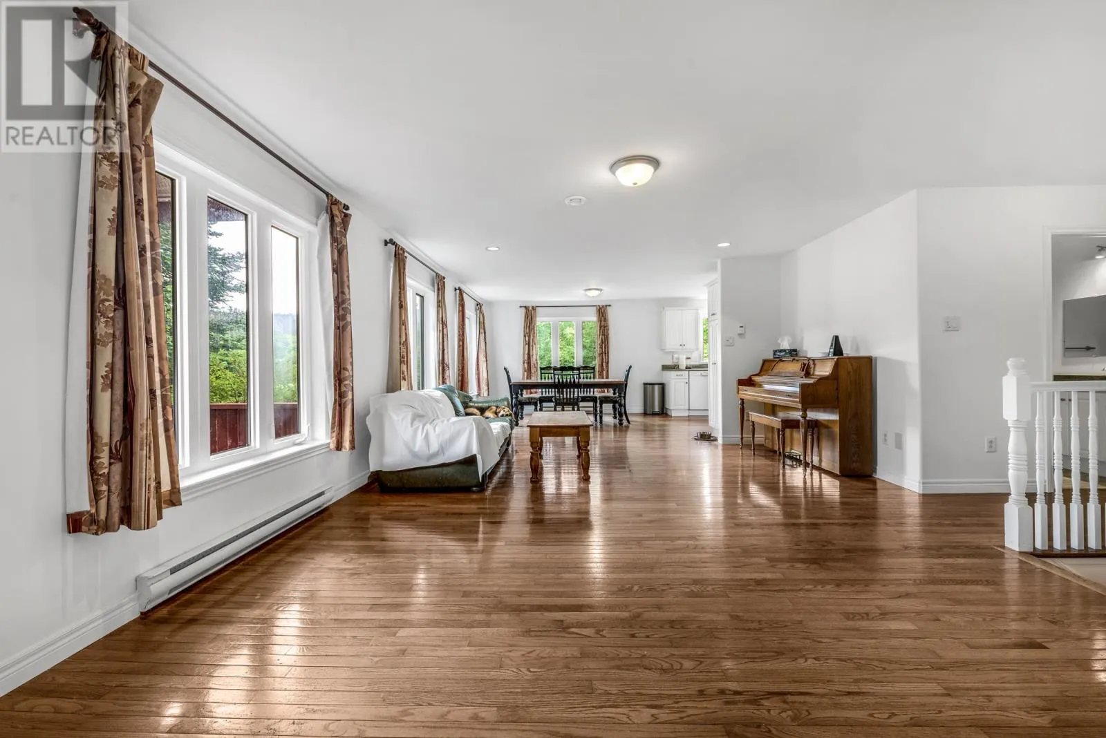 15 Churchills Road