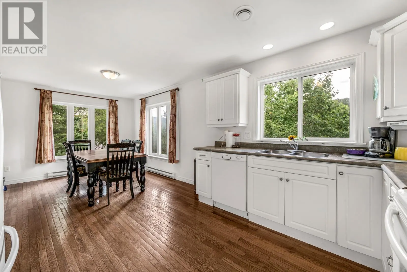 15 Churchills Road