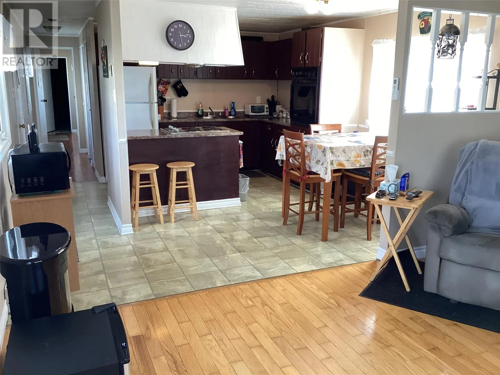 46 Meadowbrook Drive