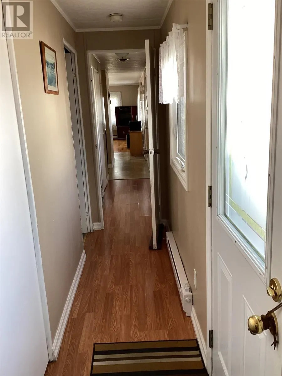 46 Meadowbrook Drive