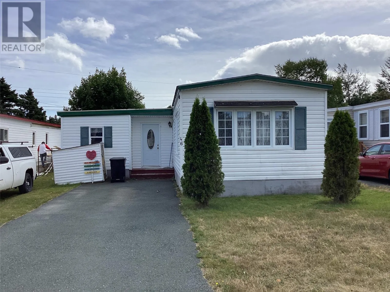 46 Meadowbrook Drive