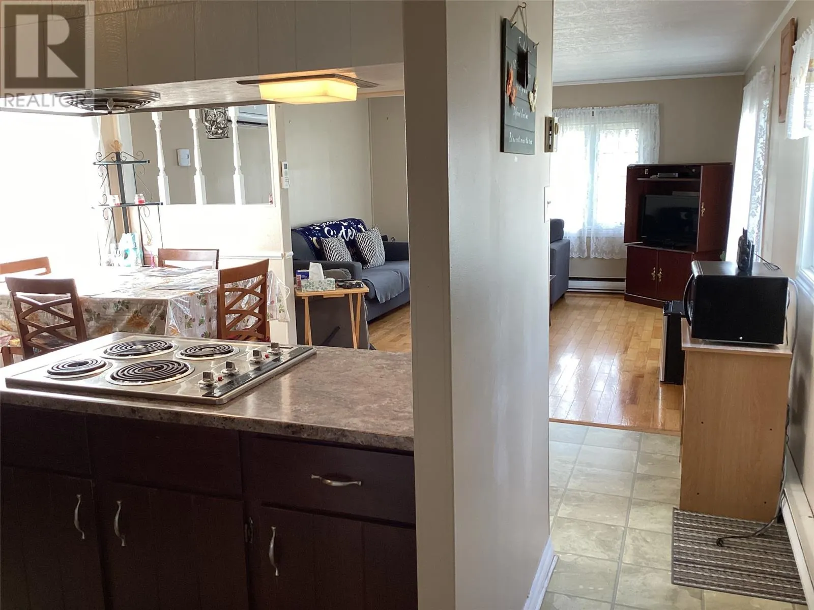 46 Meadowbrook Drive