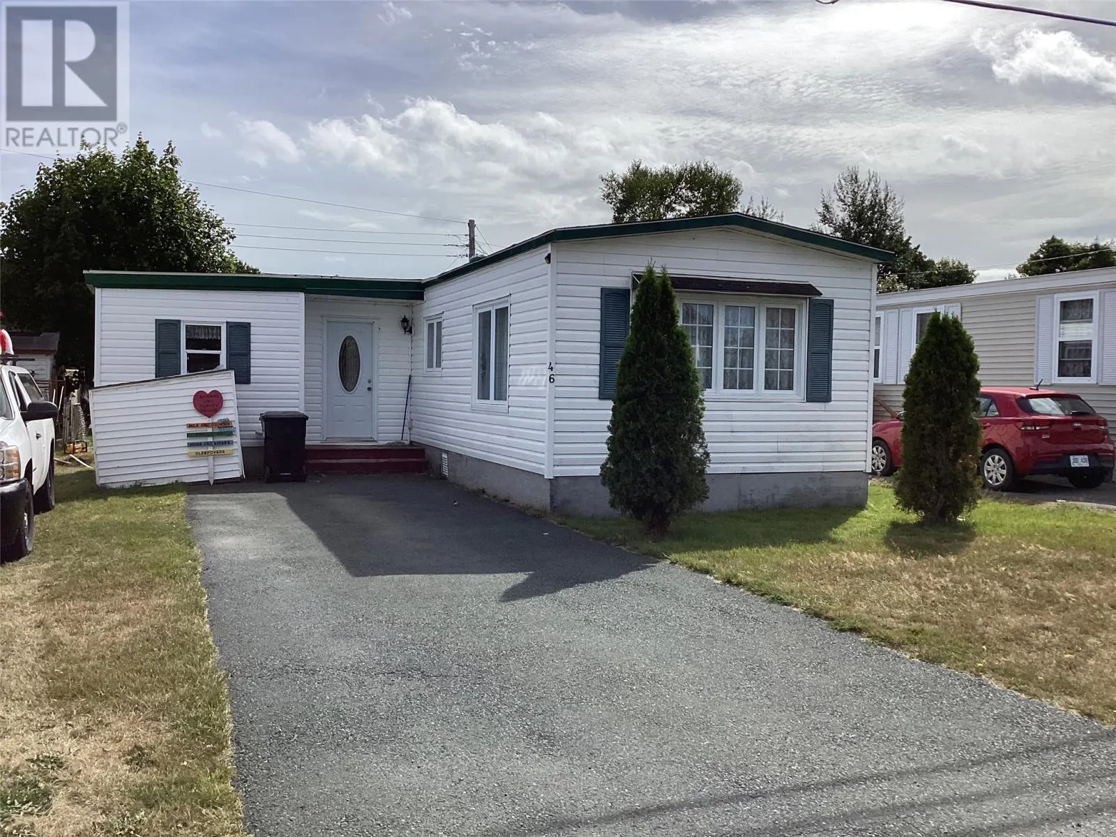 46 Meadowbrook Drive