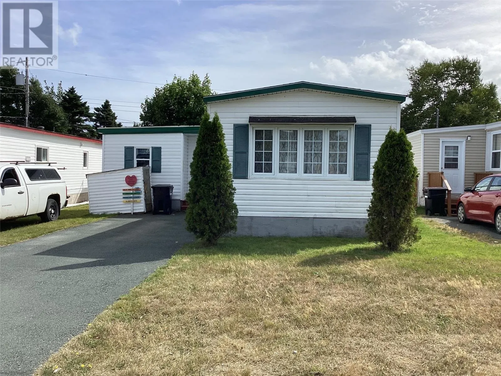 46 Meadowbrook Drive