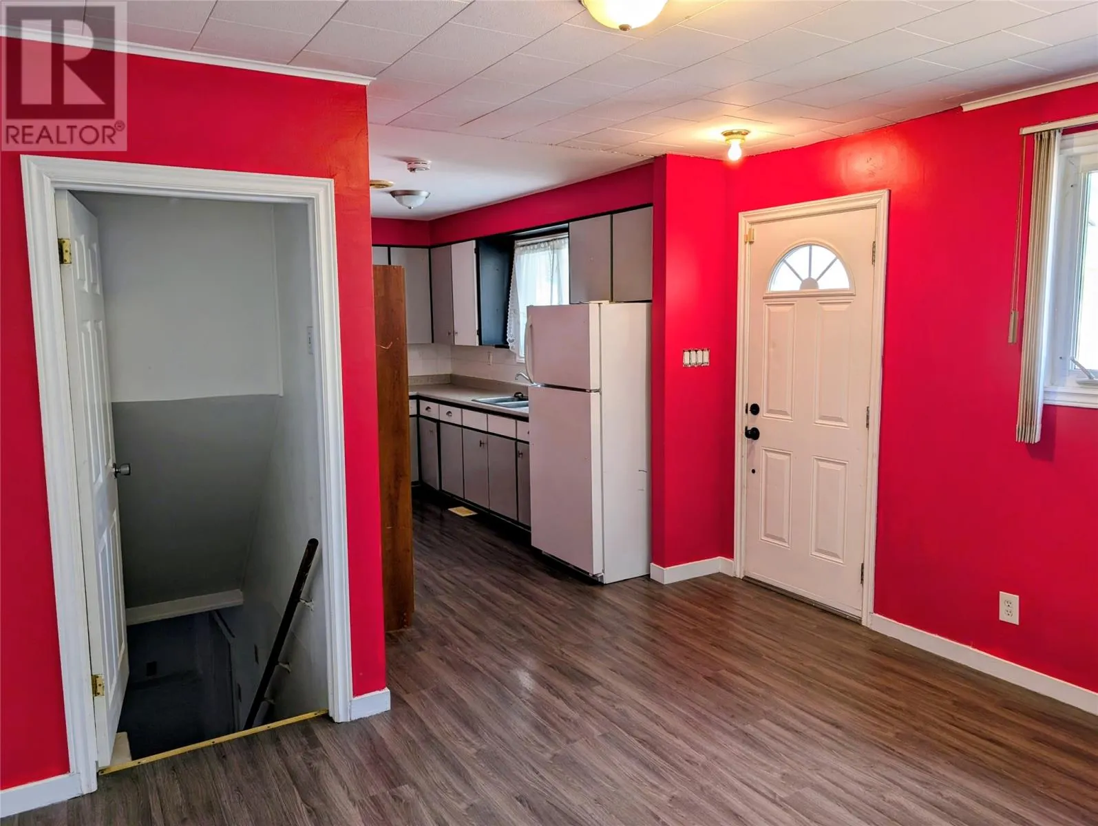 5 Groves Place