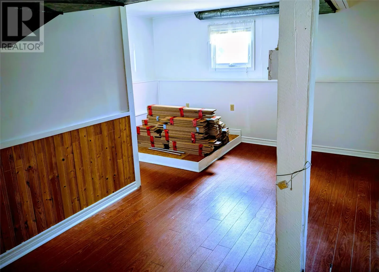 5 Groves Place