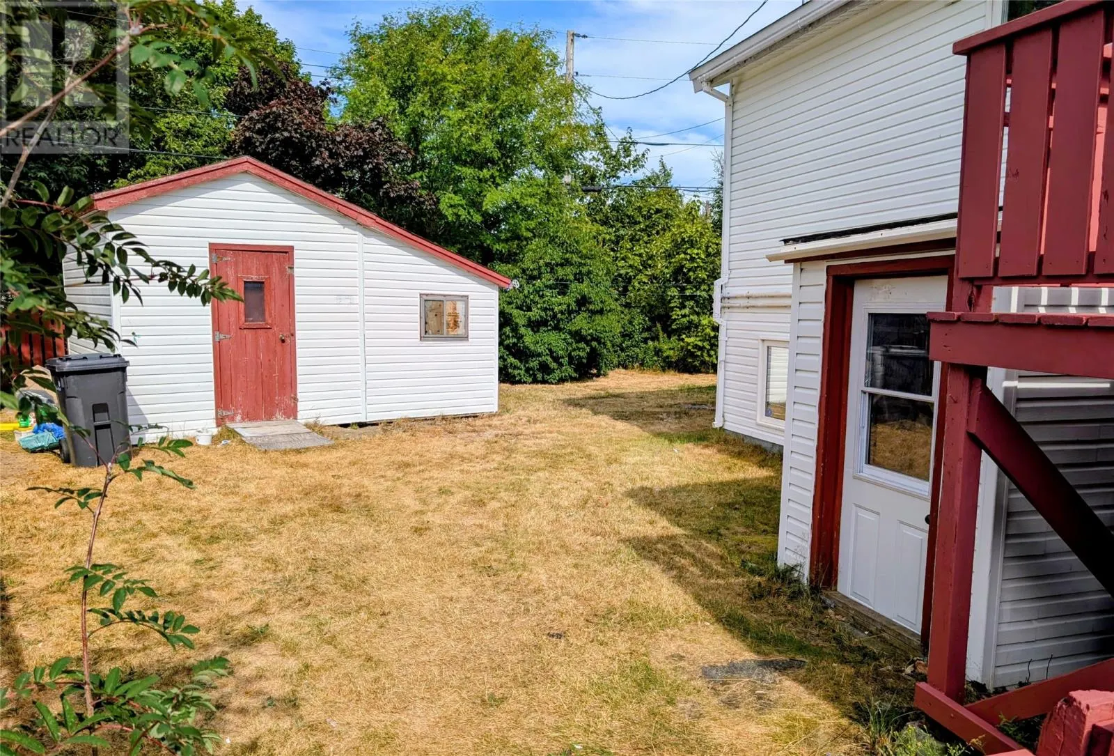 5 Groves Place