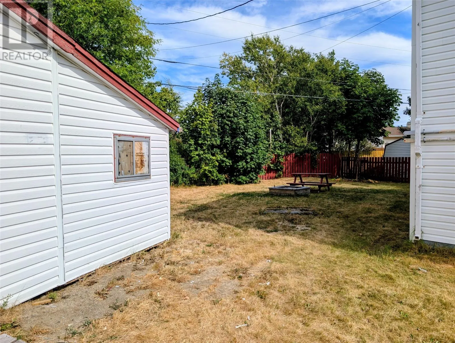 5 Groves Place