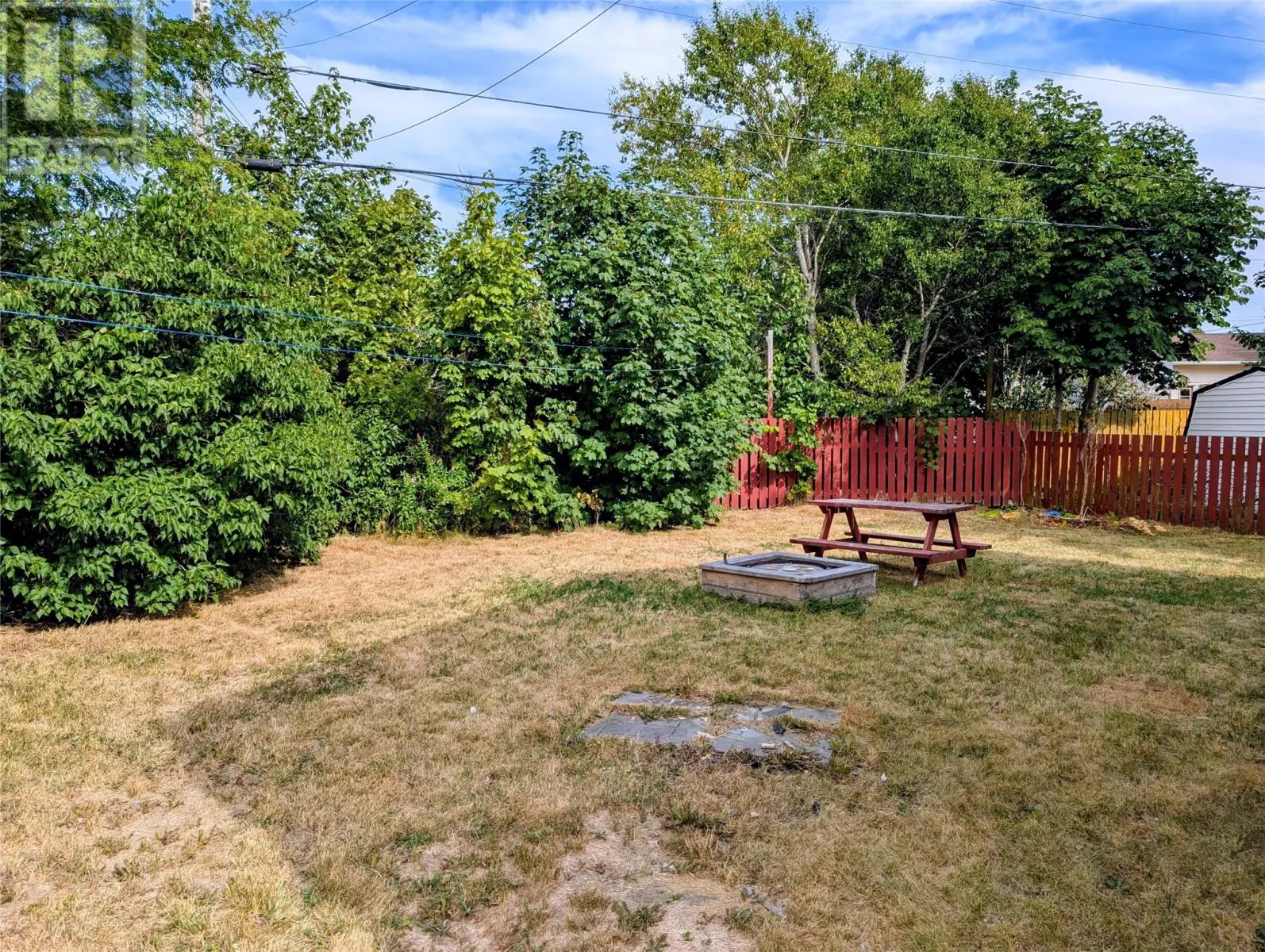 5 Groves Place