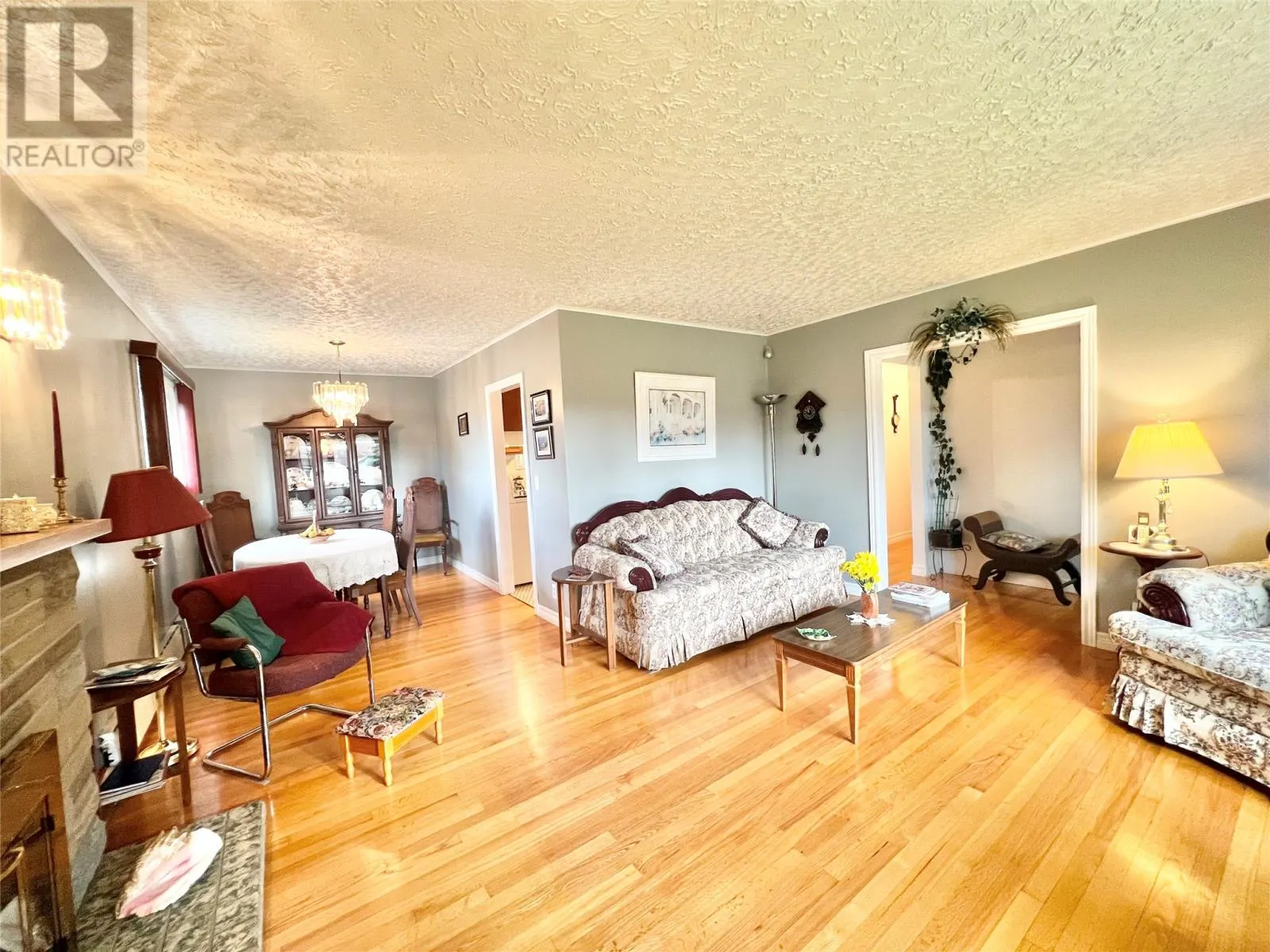 1 Larch Street