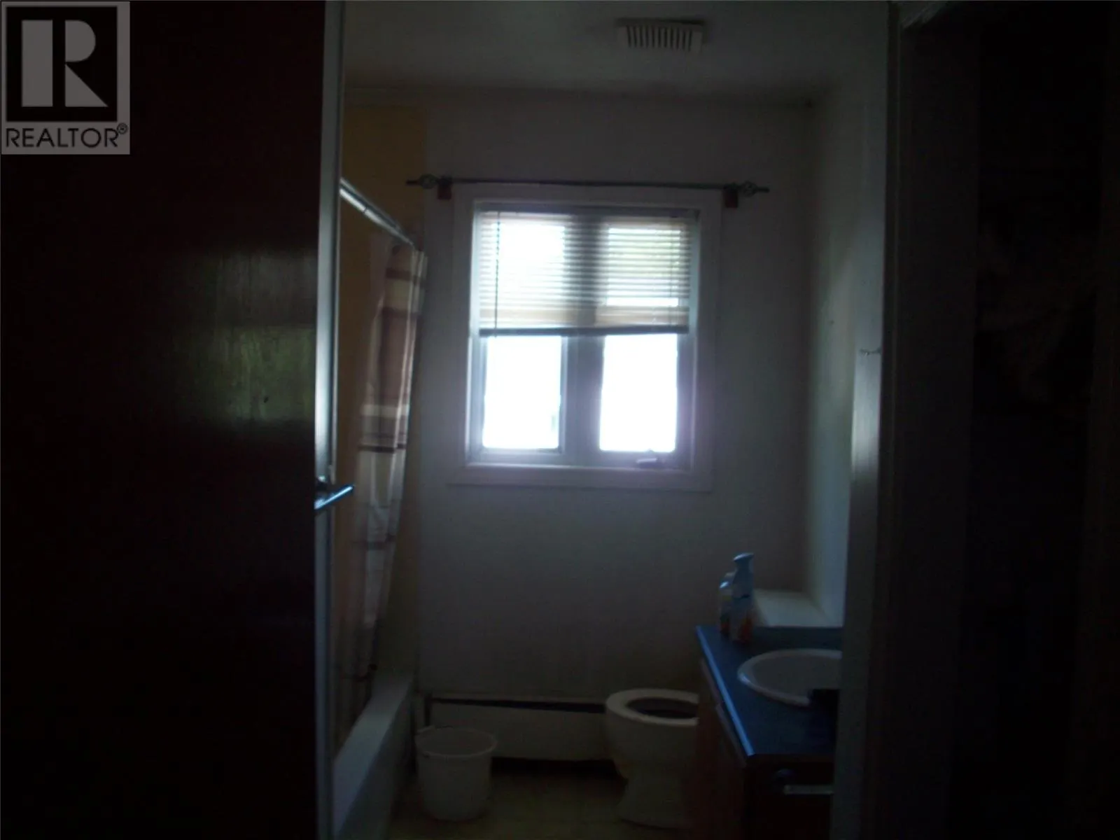 6 Pleasant Street