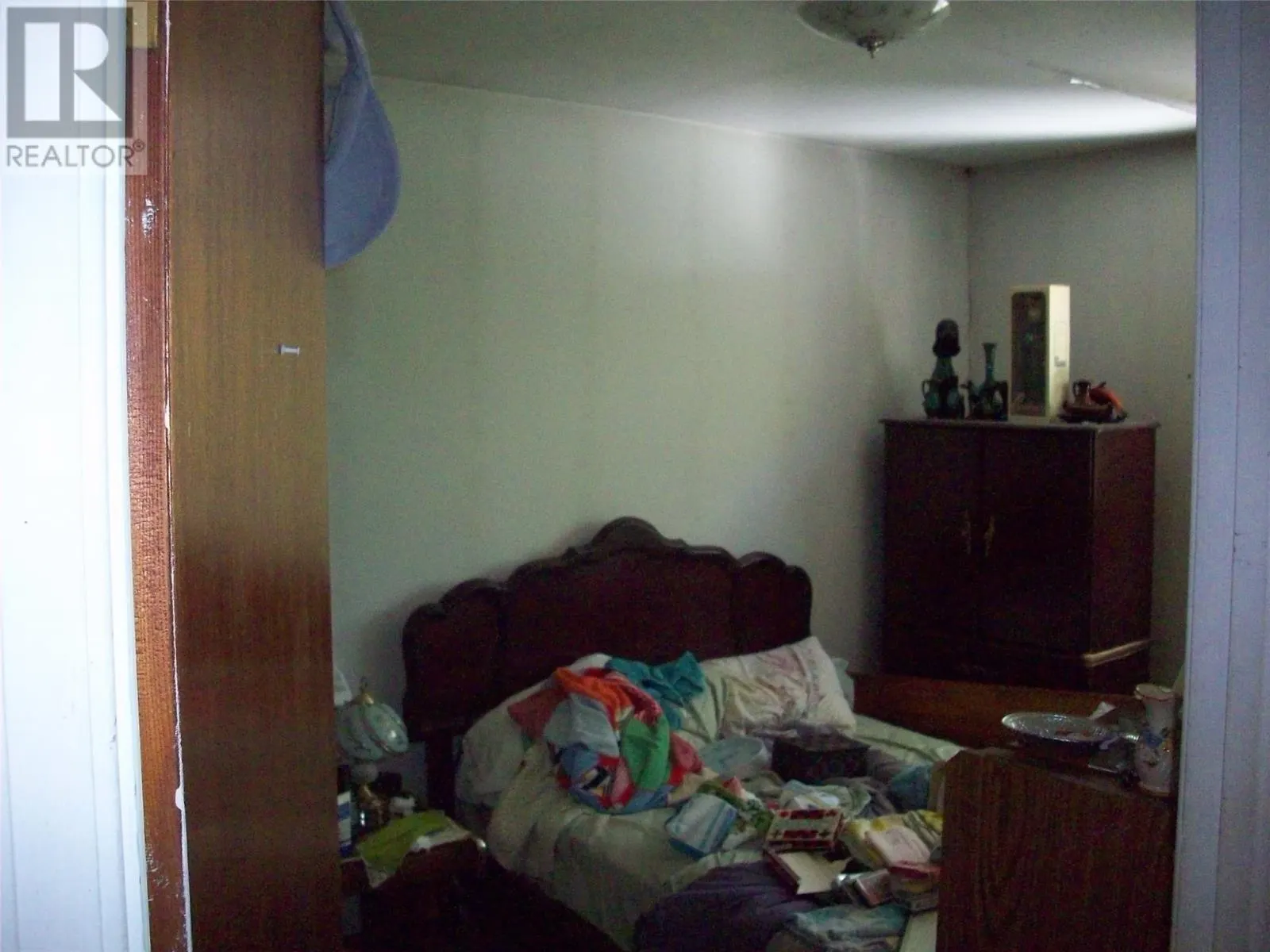 6 Pleasant Street