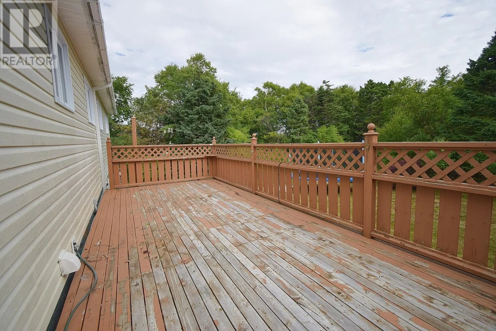 25 Roberts Road S
