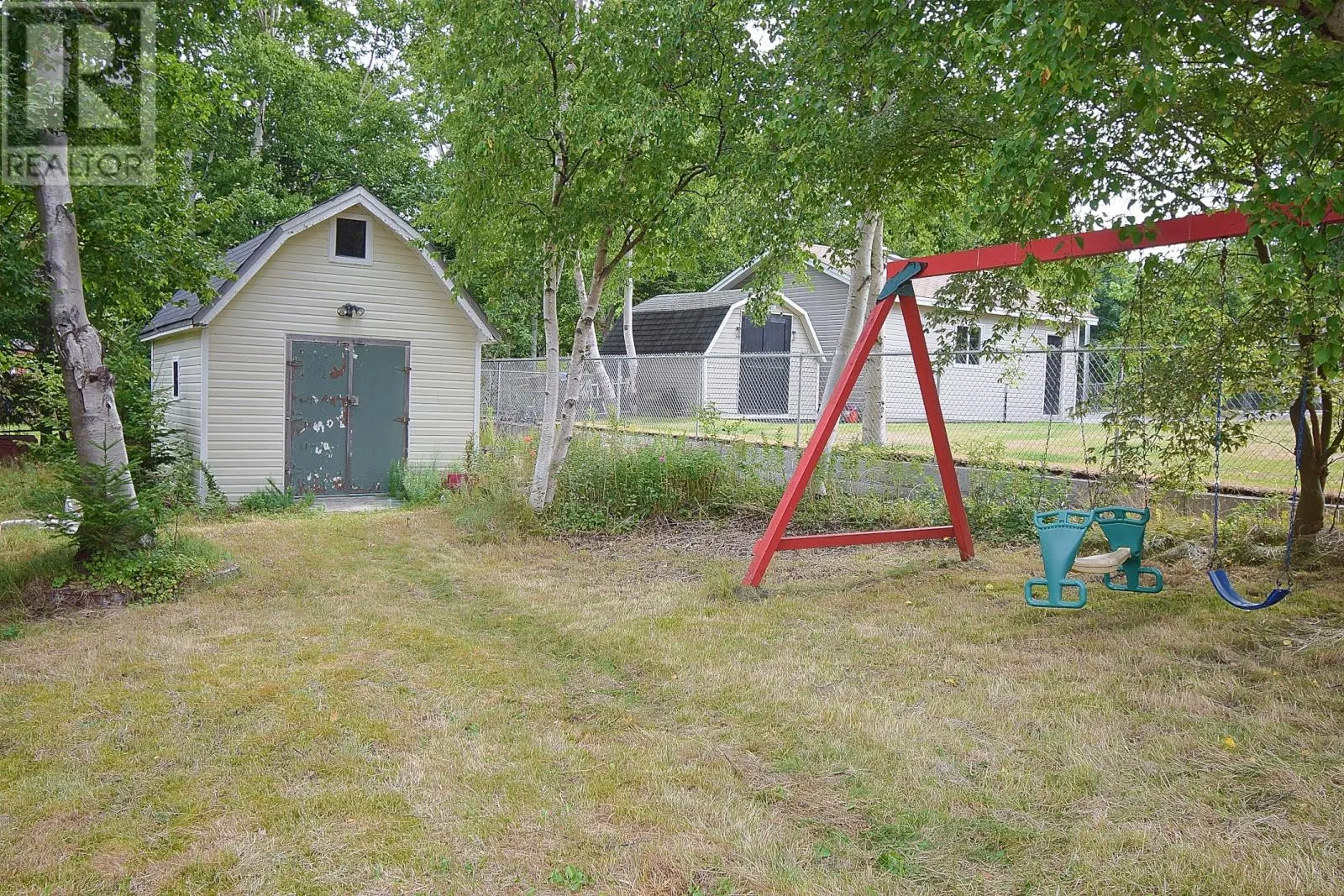 25 Roberts Road S