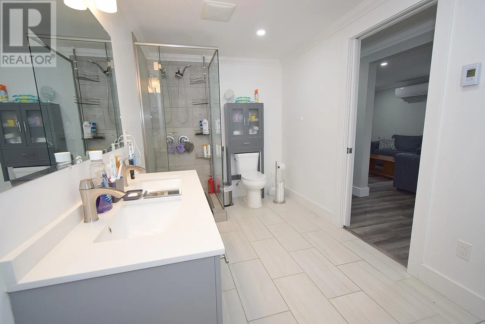 25 Roberts Road S
