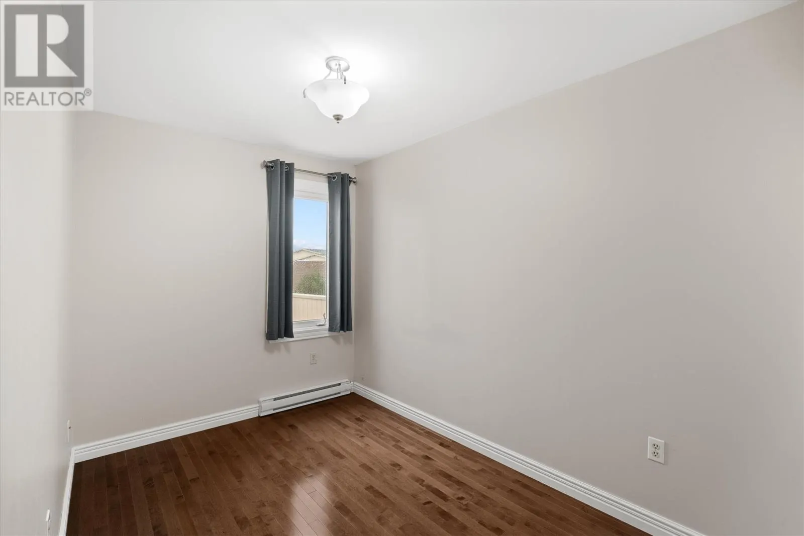 58 Pasadena Crescent Unit#301, #301