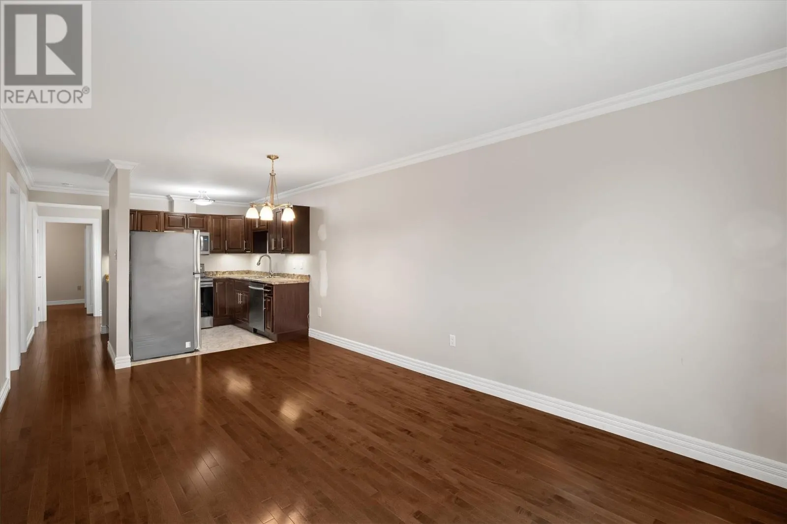 58 Pasadena Crescent Unit#301, #301
