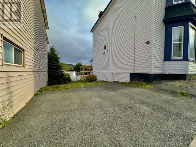 143 PLEASANT Street