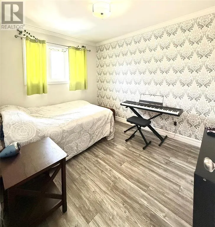 10 White Rose Place