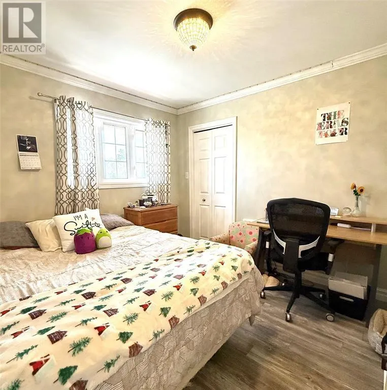 10 White Rose Place