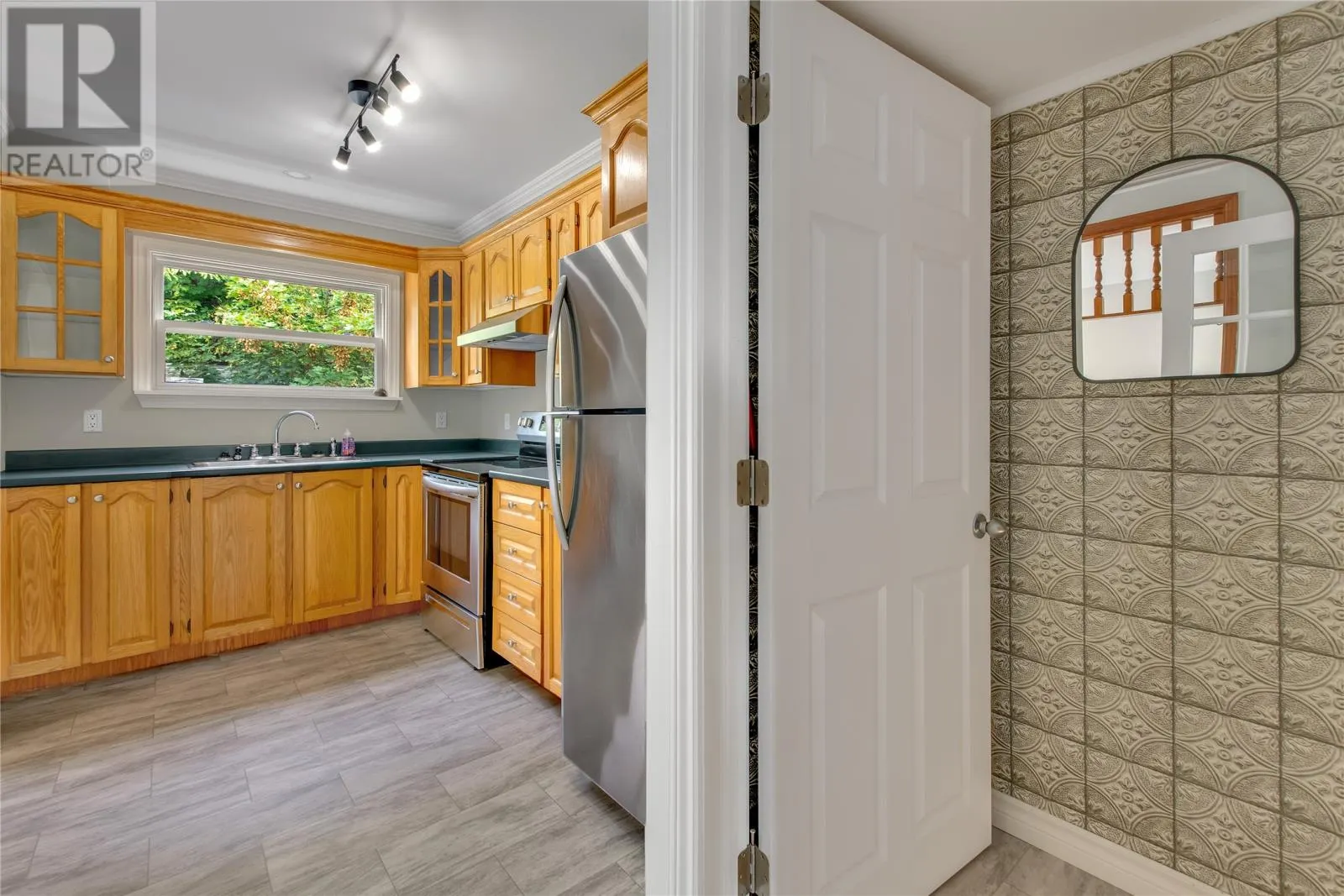 86 Watson Crescent