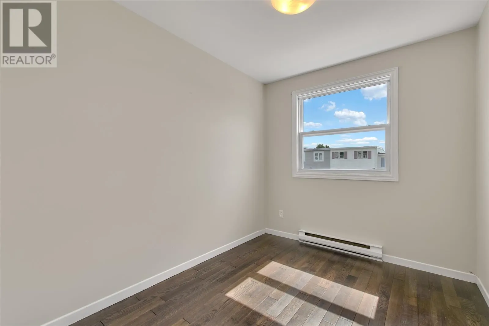 86 Watson Crescent