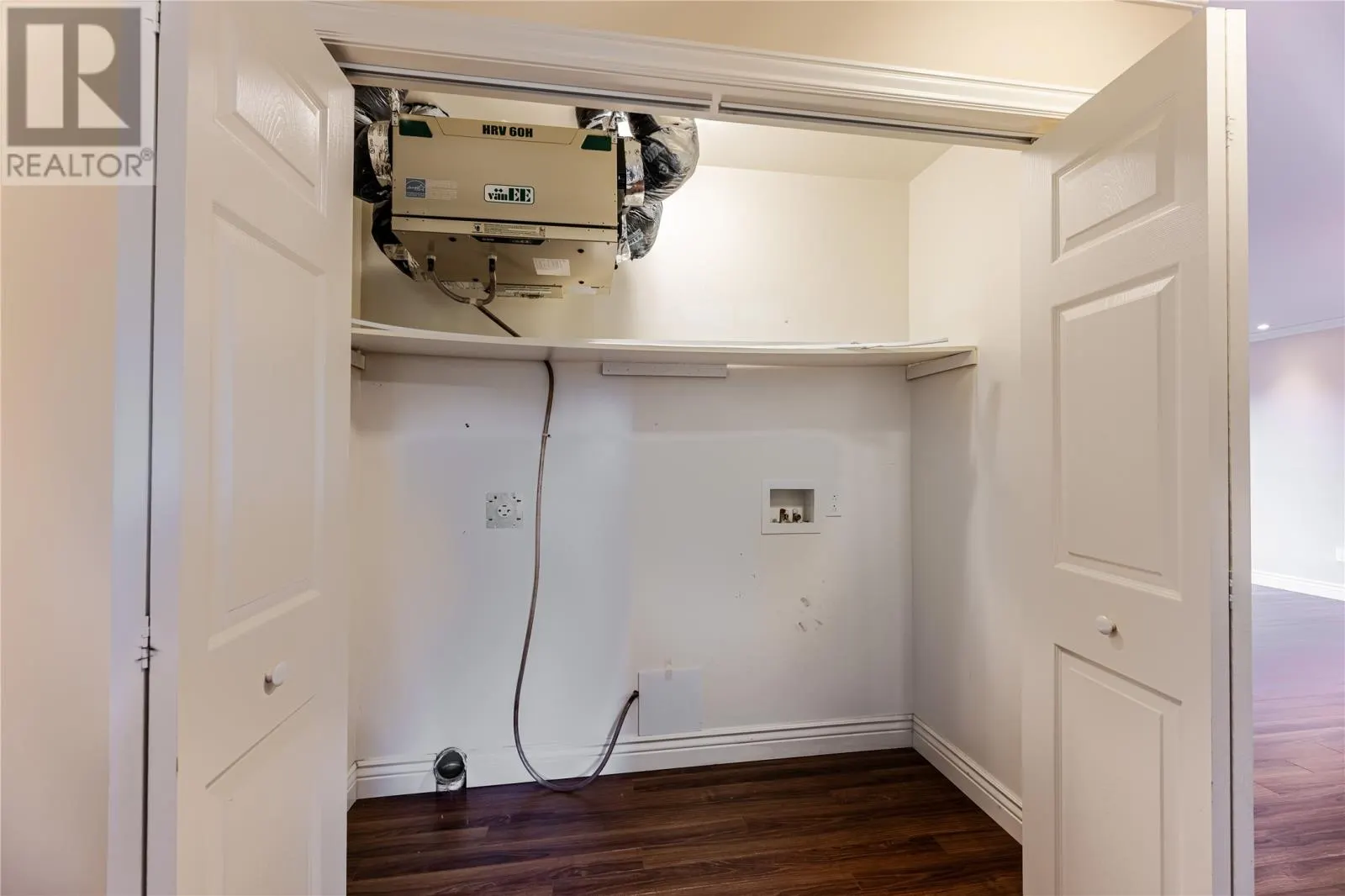 10 Scotts Road S