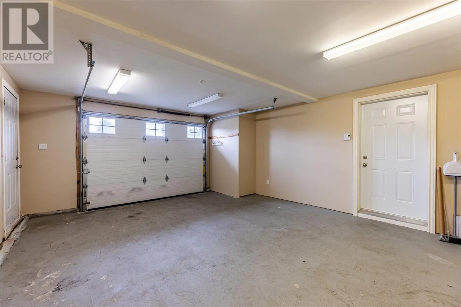 10 Scotts Road S