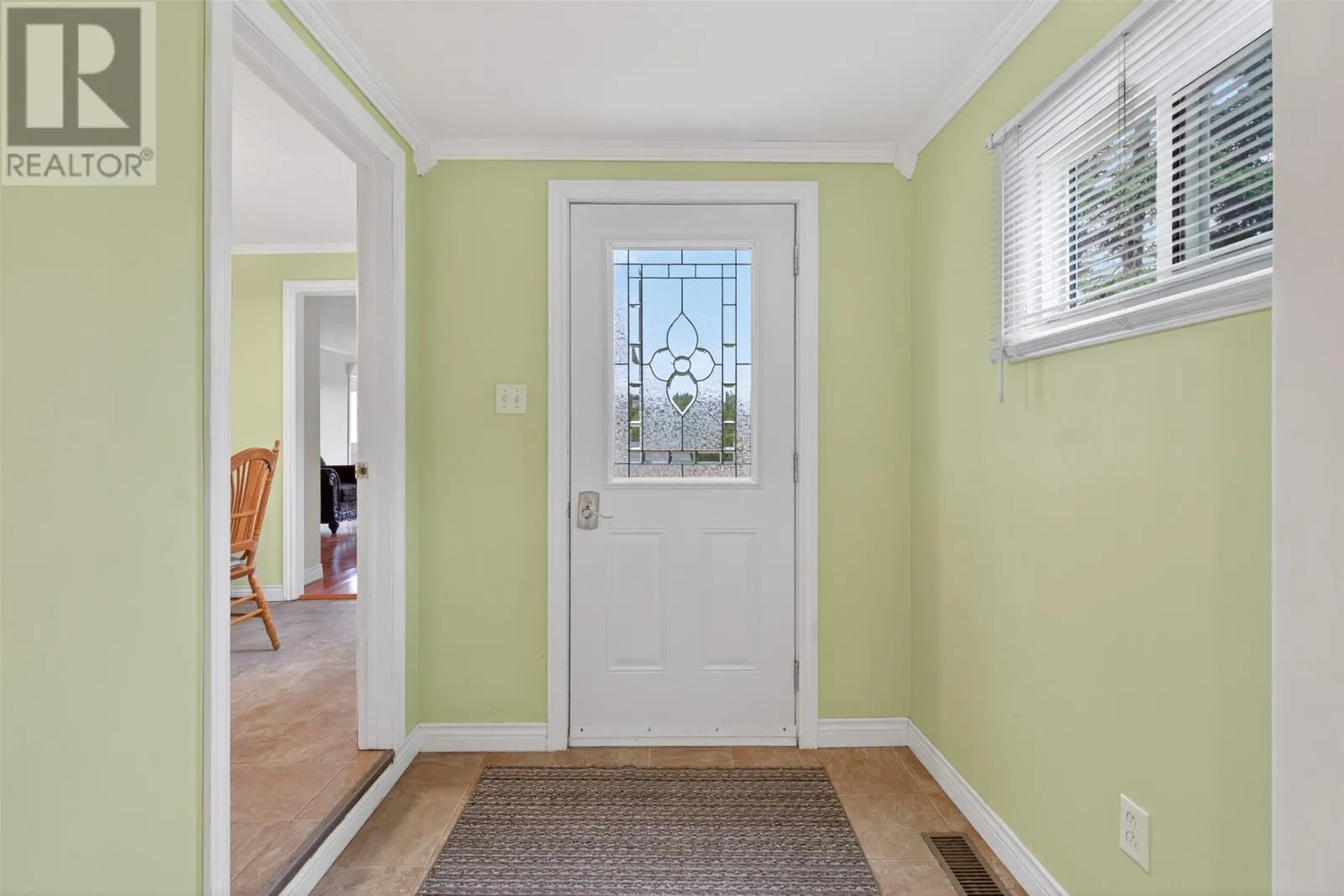 19 Riverside Drive