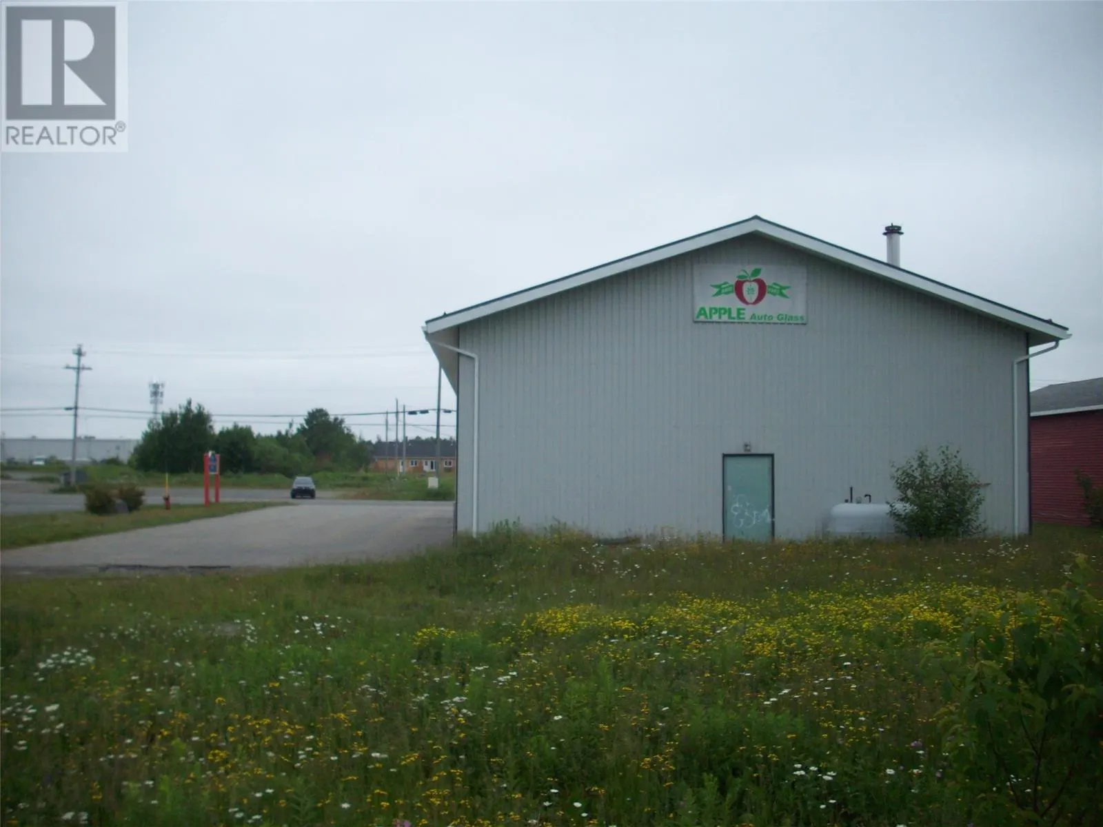 80 Armstrong Boulevard