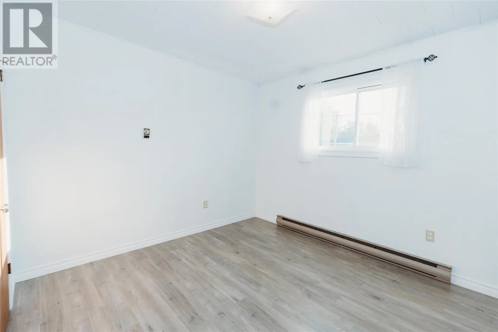 28 Third Avenue