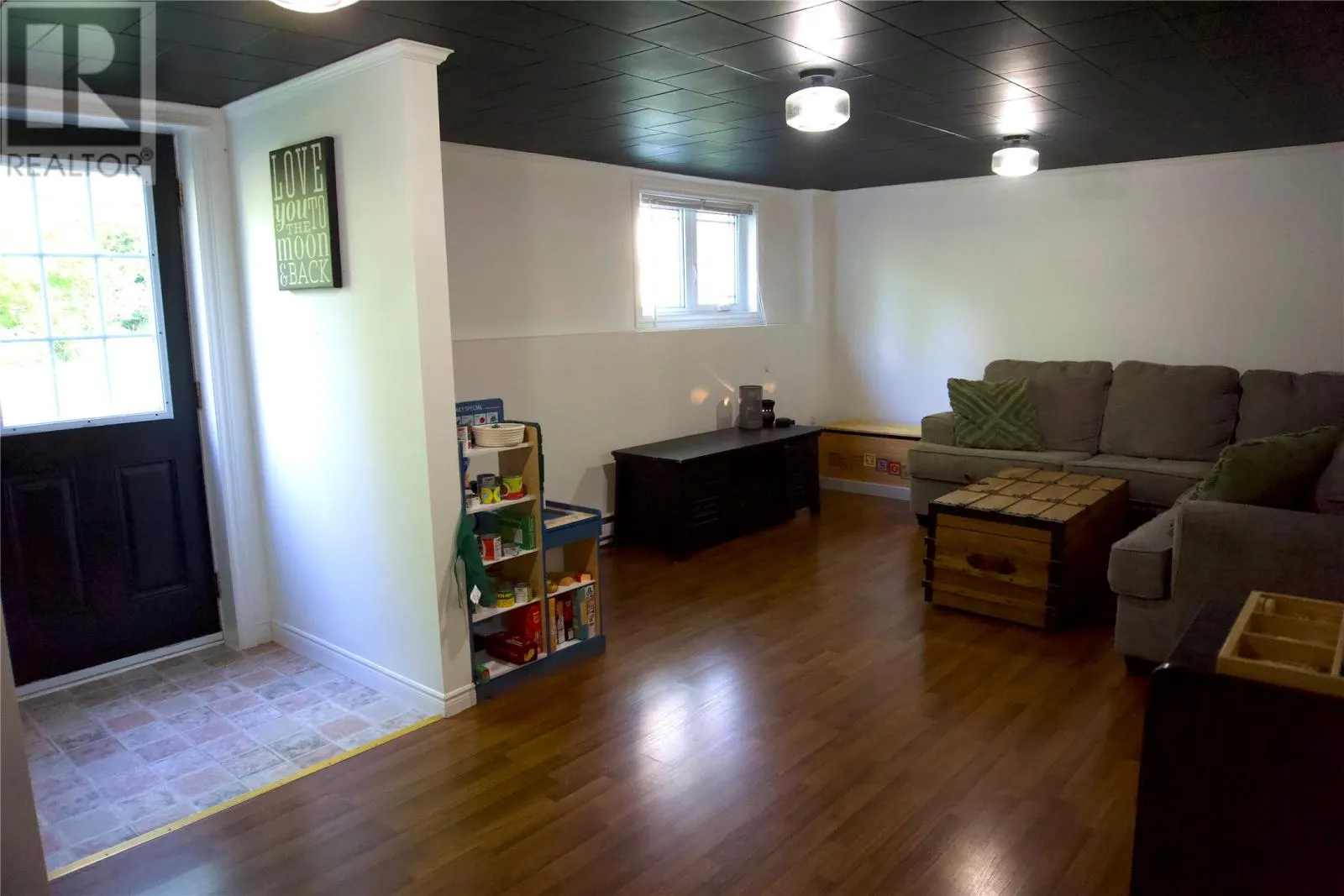 27 Riverview Avenue