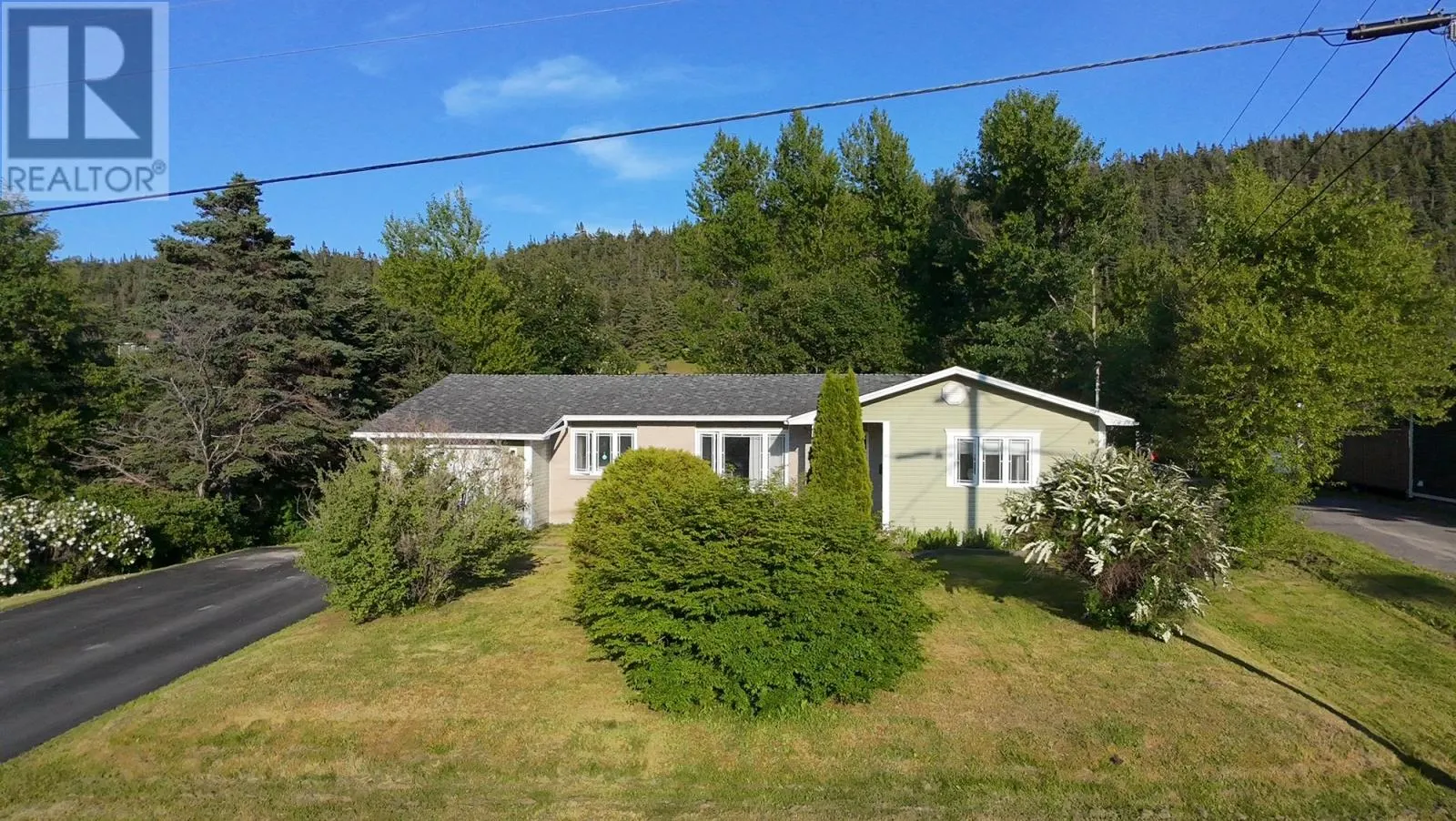27 Riverview Avenue