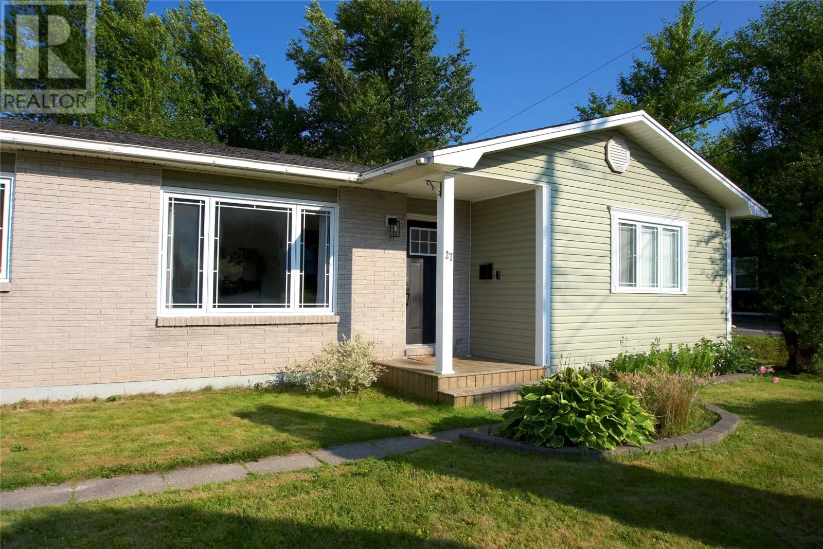 27 Riverview Avenue