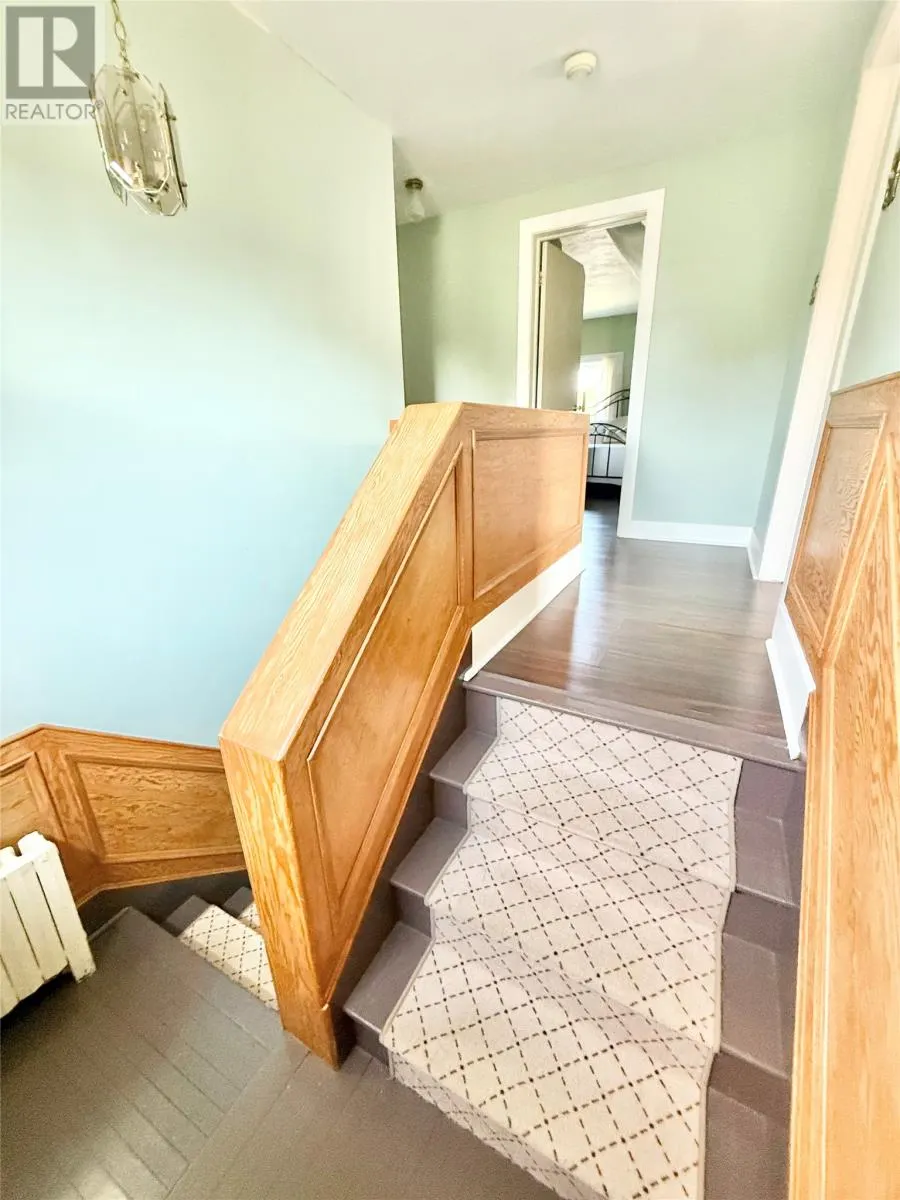 36 Greenwood Avenue