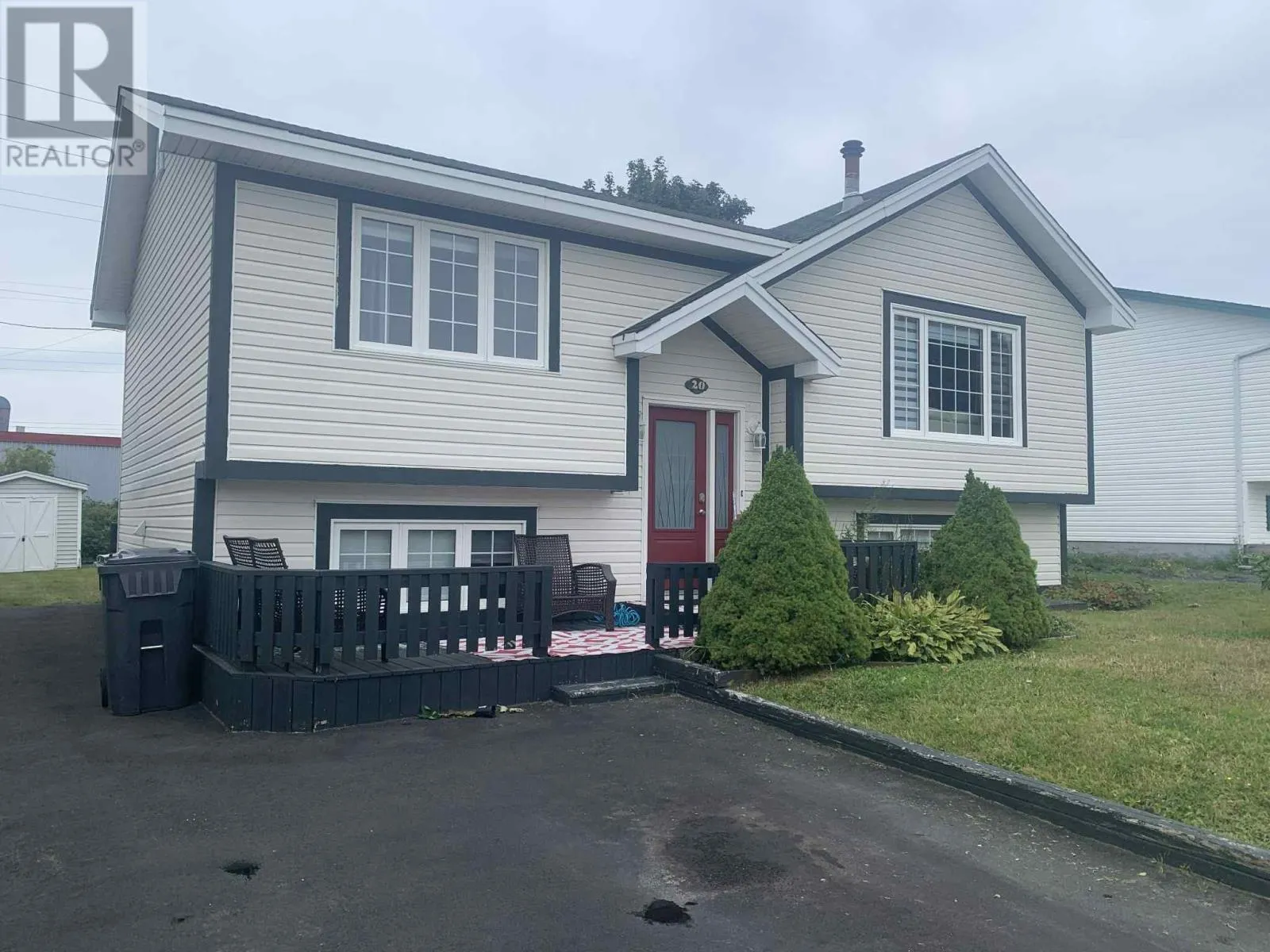 20 ELIZABETH Drive